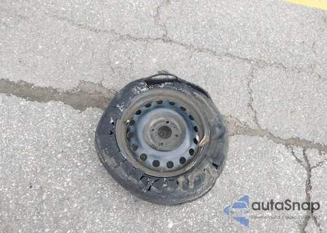 2013 Ford Fiesta Se z USA, uszkodzony, nr VIN 3FADP4BJ7DM158693